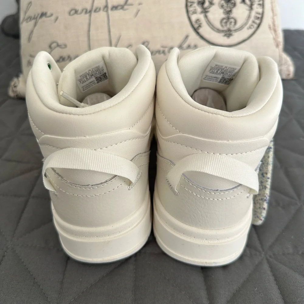 NWB Reebok Leather Tech Geo White Women’s High Tops - Picture 6 of 11